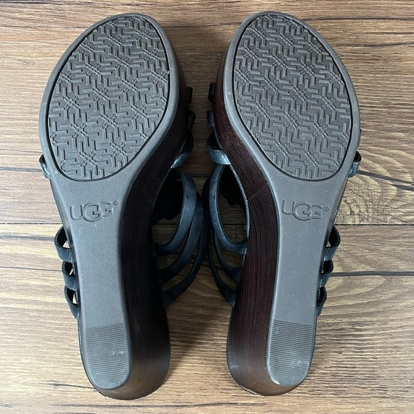 UGG Mattie Black Leather Slip-On Wedge Sandals Women’s Size 8 Shoes - Picture 8 of 10